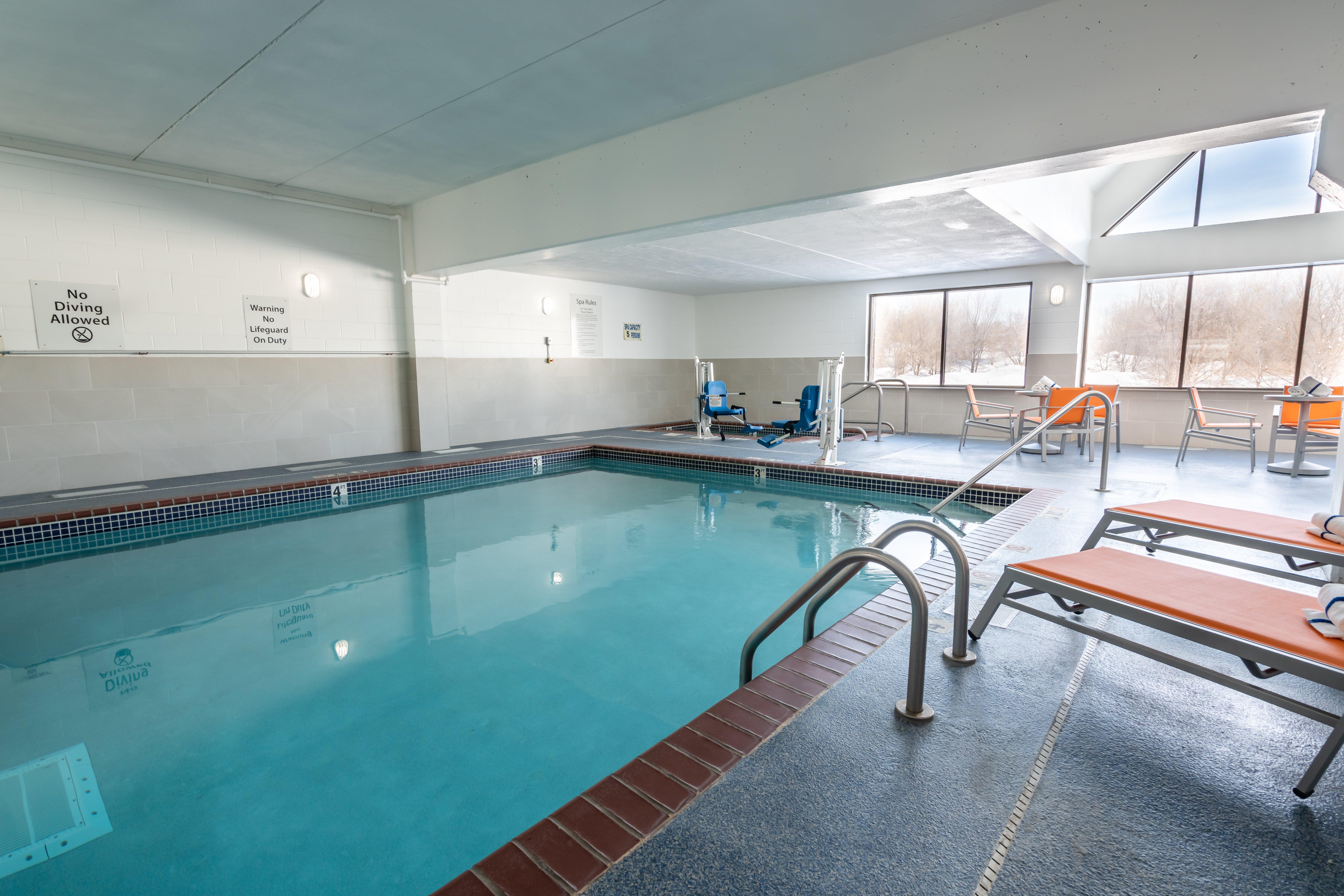 Holiday Inn Express Hotel & Suites Coon Rapids - Blaine Area By Ihg מראה חיצוני תמונה
